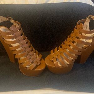 Steve Madden Platform Brown Sandals